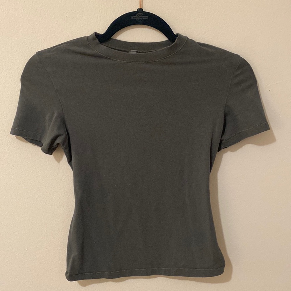 SKIMS tee fits everybody collection